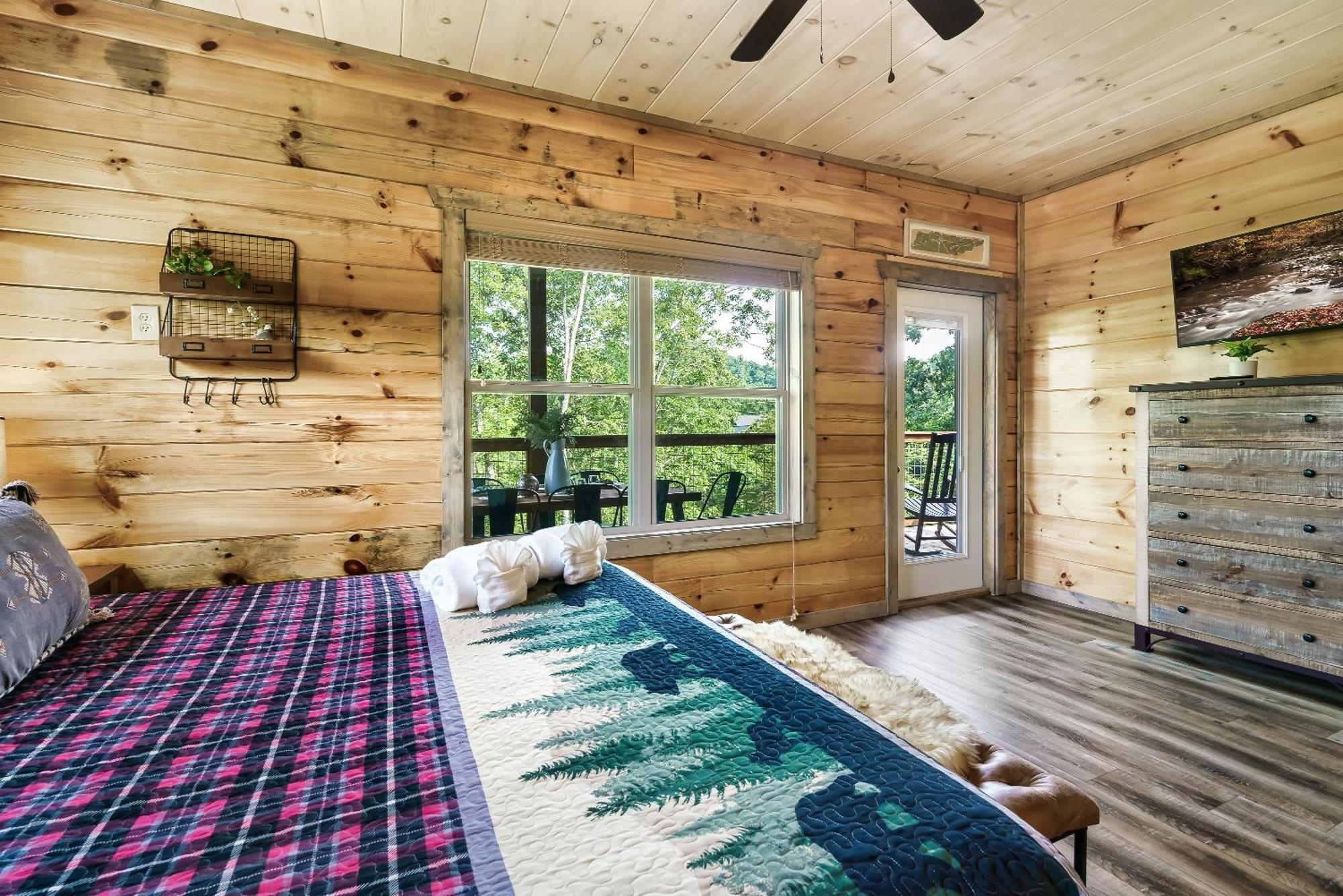 Spring Sale! Indoor Pool, Pet Stays Free, Movie, Hottub Sevierville Buitenkant foto